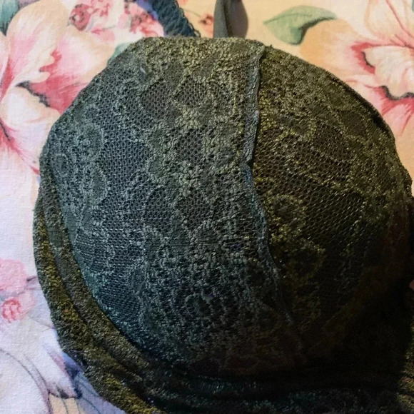 Pink Victoria Secret Women’s Green Bra Size Small C Cup Size A - Picture 2 of 13